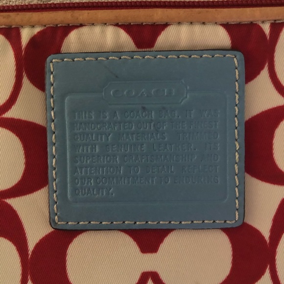 🌹Coach wristlet🌹 - Picture 3 of 3